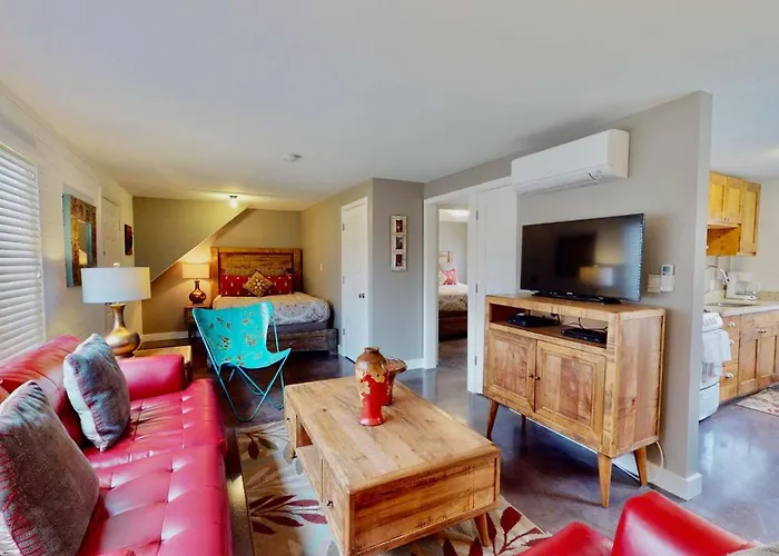 Downtown Cozy Home Base - Purple Sage 6