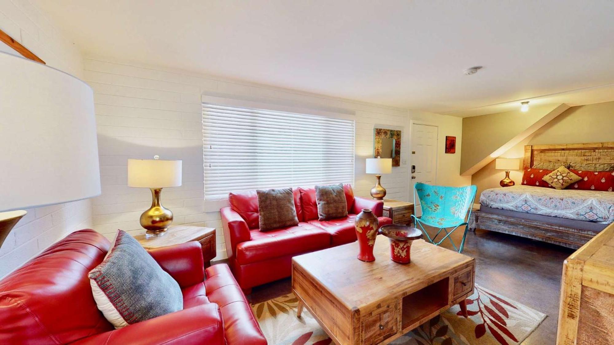 Downtown Cozy Base - Purple Sage 6 Holiday home *