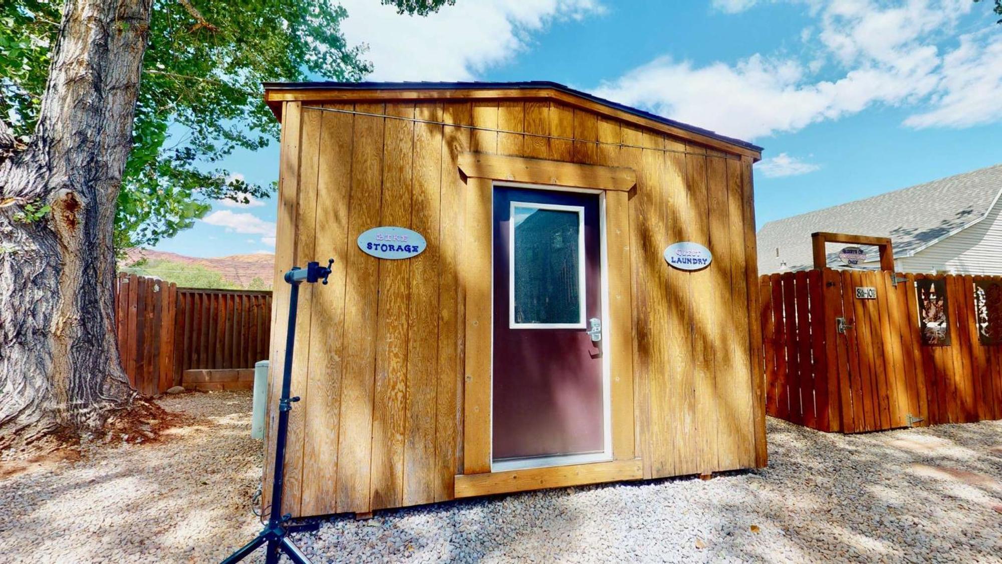 Downtown Cozy Base - Purple Sage 6 Holiday home
